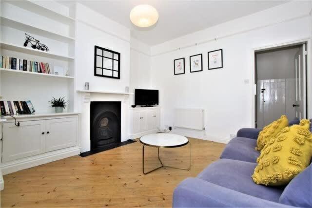 Cosy 2 Bedroom Victorian Townhouse In The Town Centre Bury St. Edmunds Екстер'єр фото