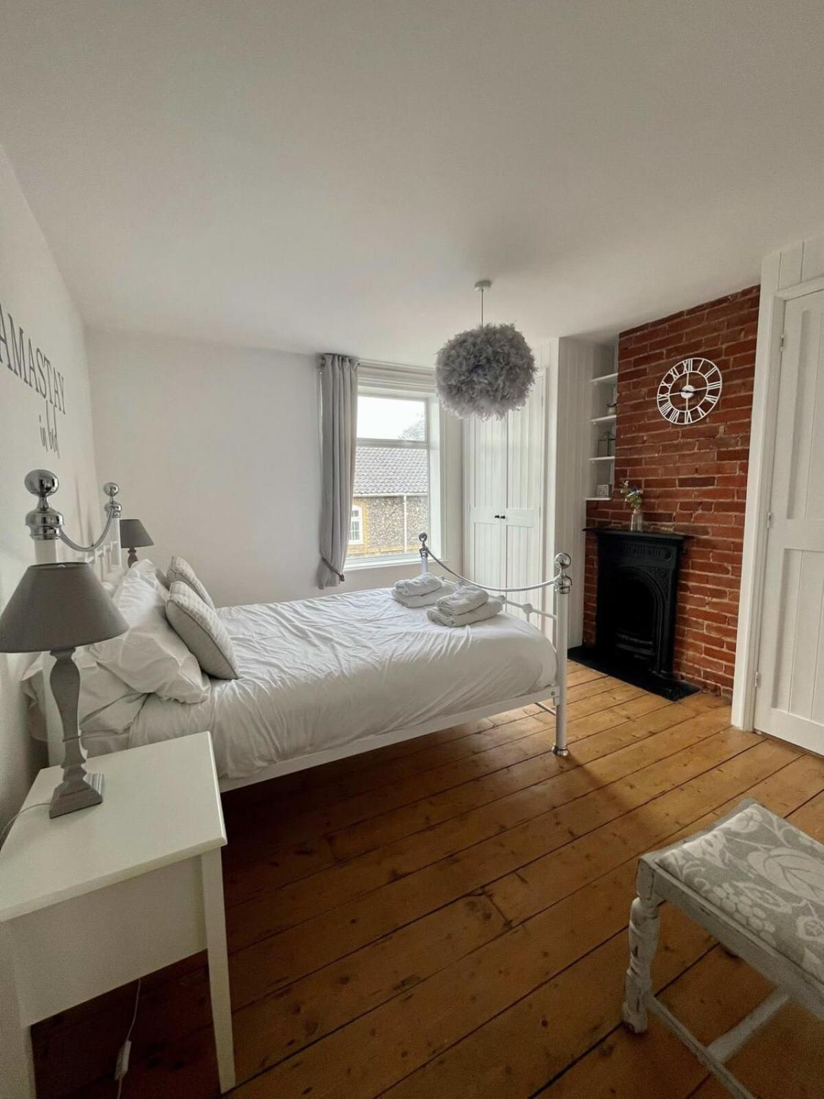 Cosy 2 Bedroom Victorian Townhouse In The Town Centre Bury St. Edmunds Екстер'єр фото
