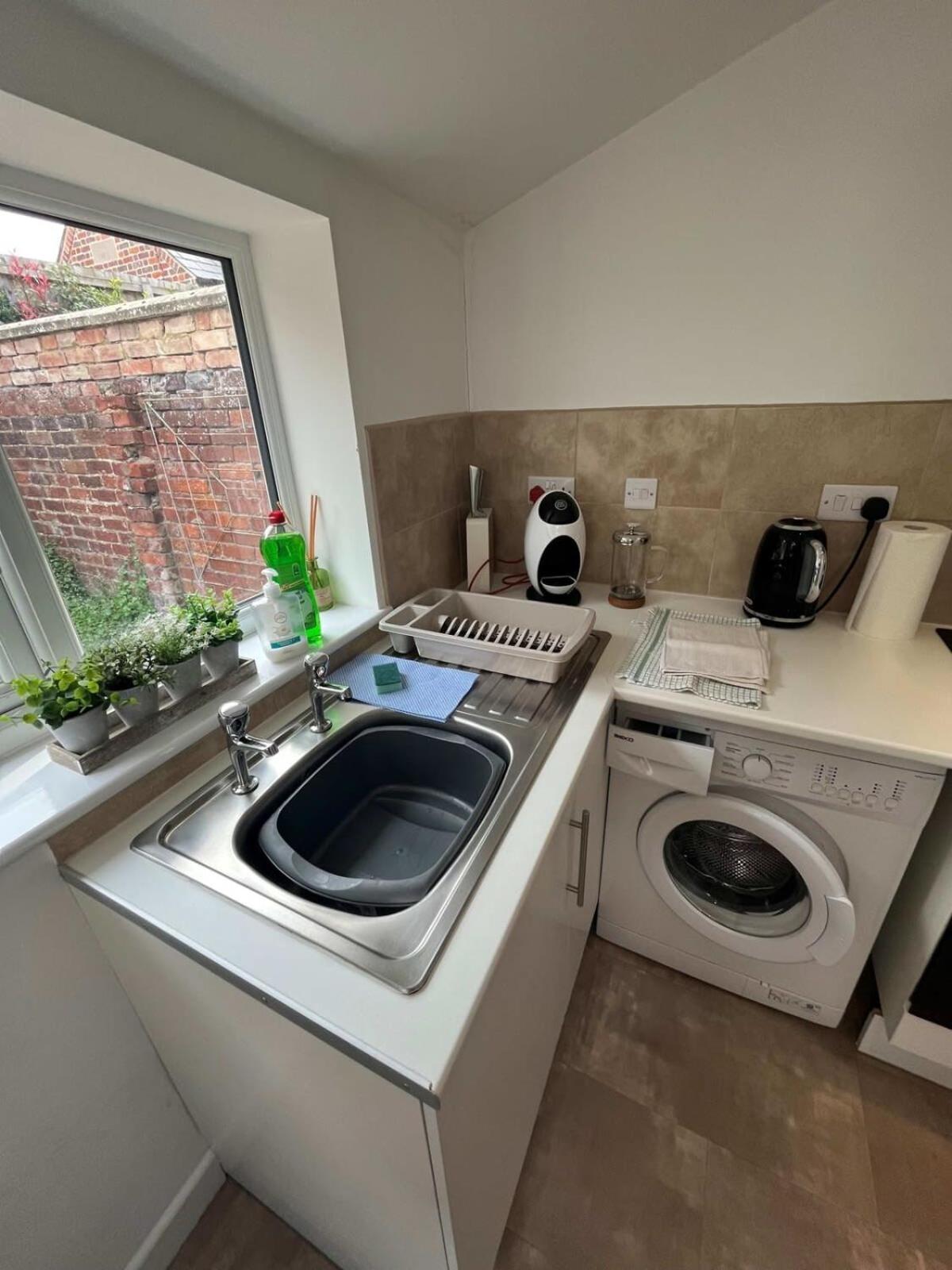Cosy 2 Bedroom Victorian Townhouse In The Town Centre Bury St. Edmunds Екстер'єр фото